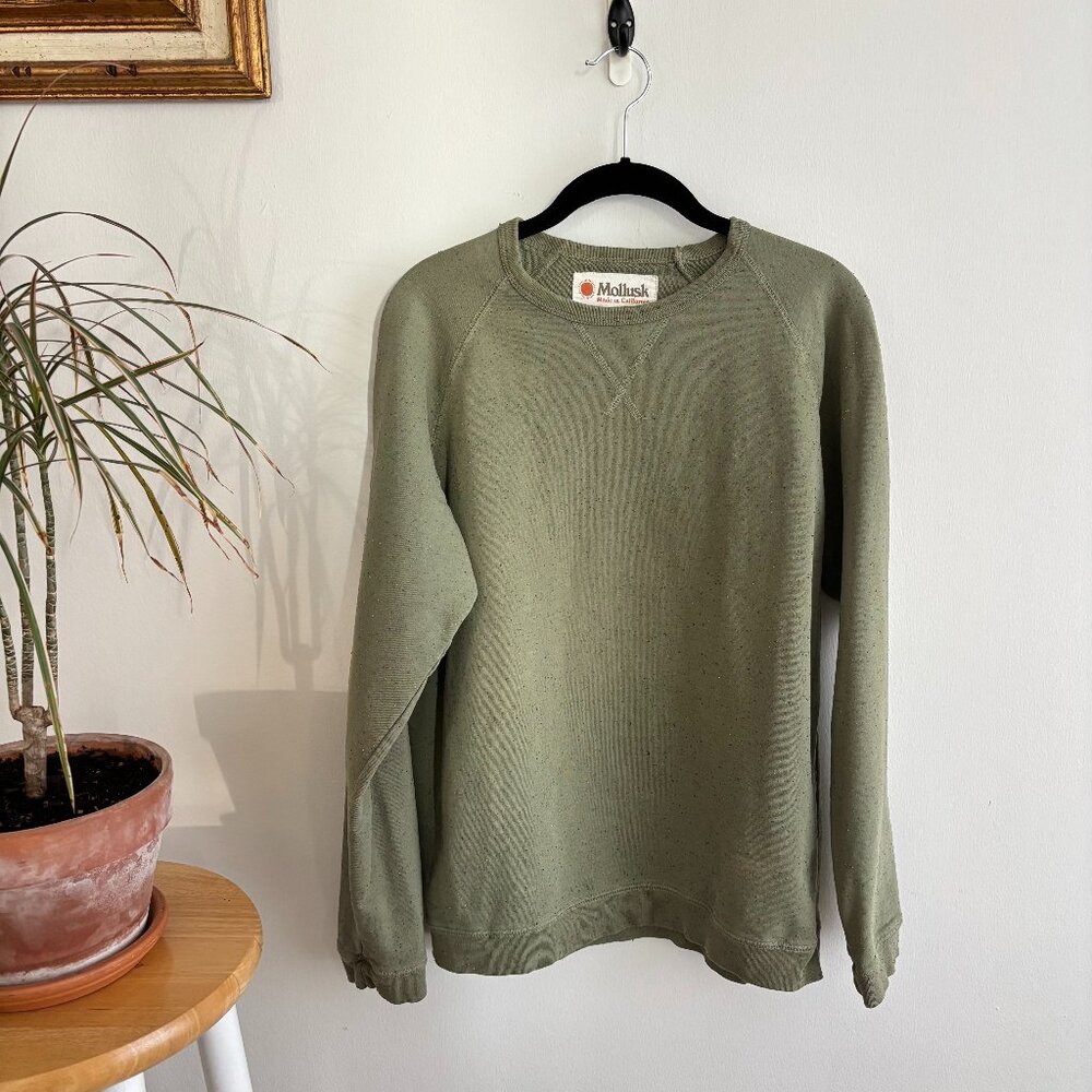 MOLLUSK sage green speckled crewneck sweatshirt